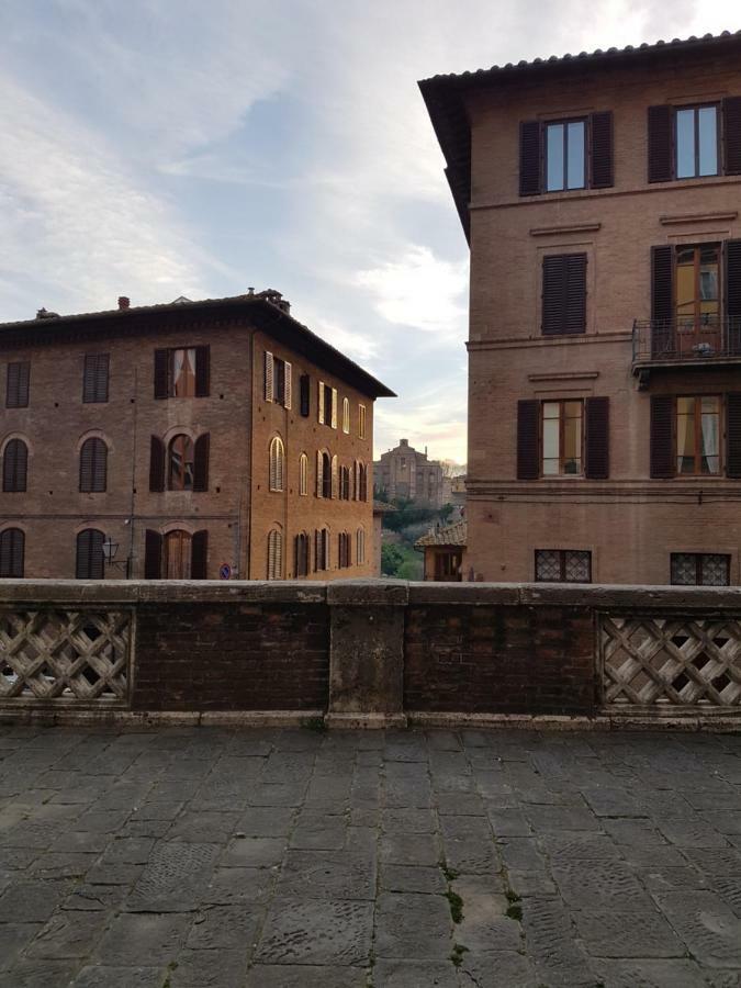 San Martino House By Francigenaapartments Siena Exterior photo